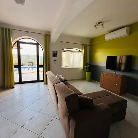 Wardina Maisonette