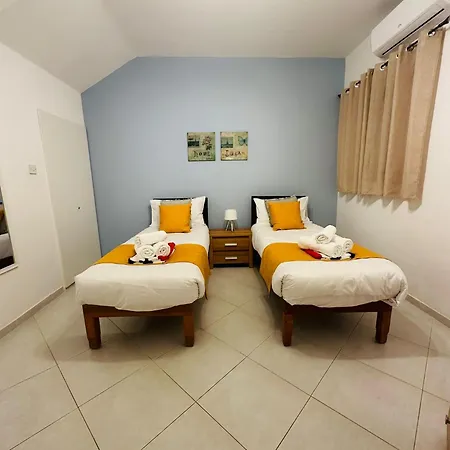 Wardina Maisonette *